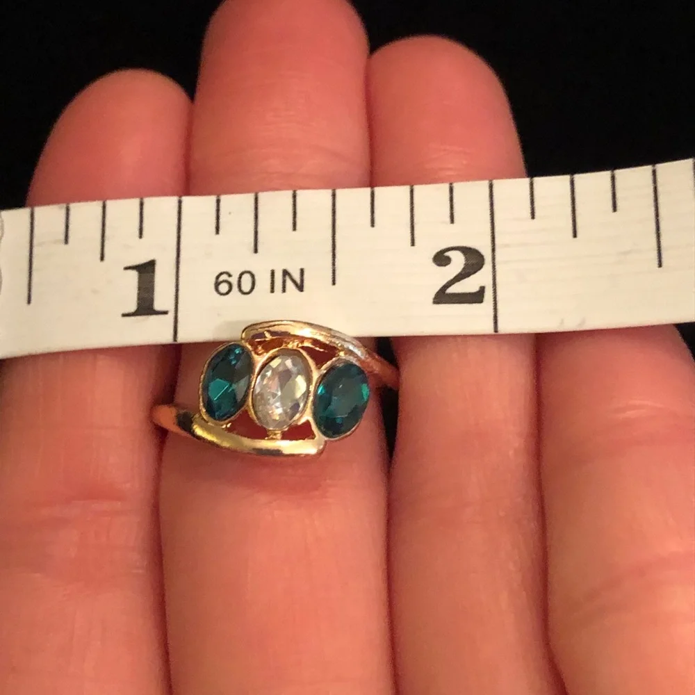 Gold Tone Green and White Faux Gemstone Ring